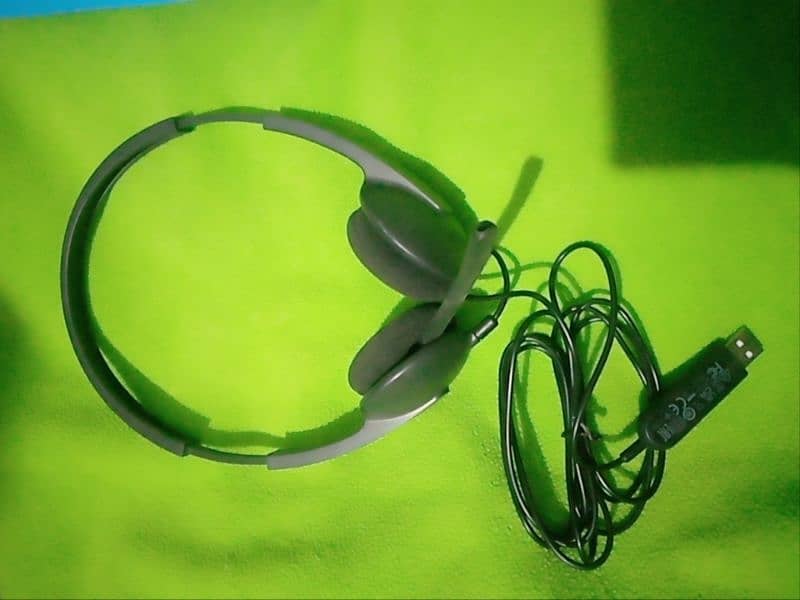 headset 1