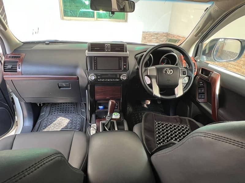 Toyota Prado 2013 18