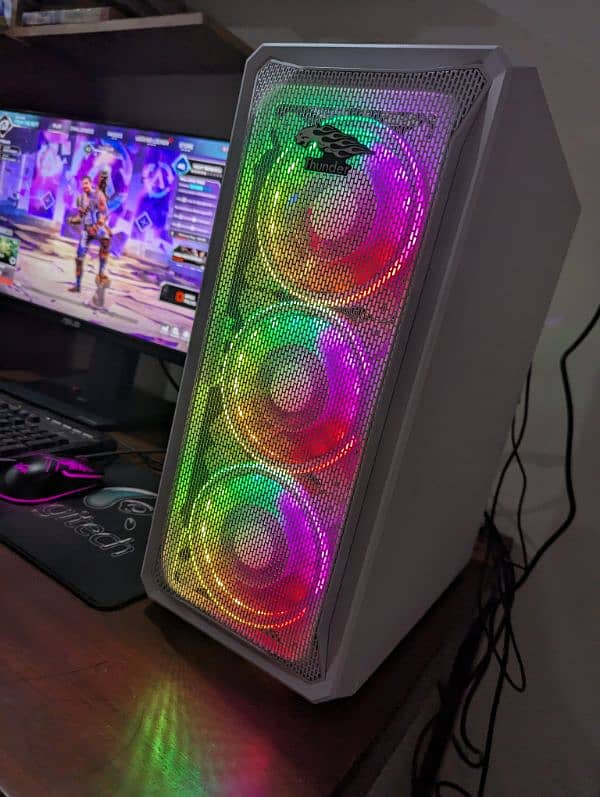 Almost new Gaming PC i7 7