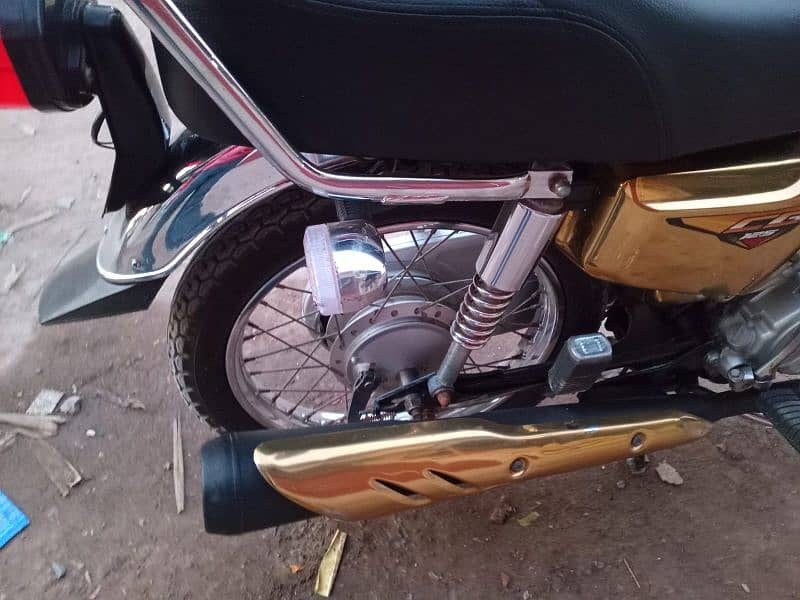 Honda cg125 se 2024 golden edition karachi 2