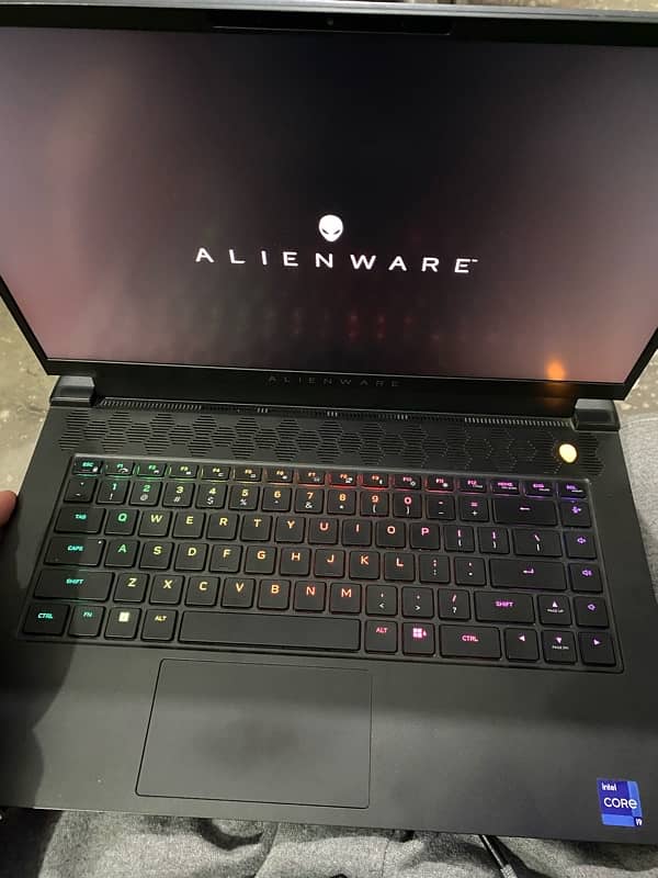 Dell Alienware m15r7 2