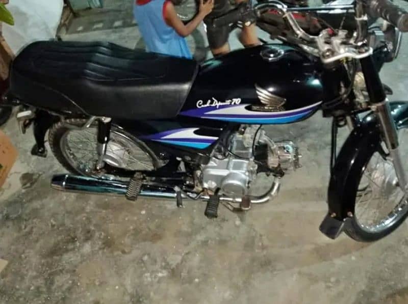 honda CD 70cc for sale urgently complete files 0