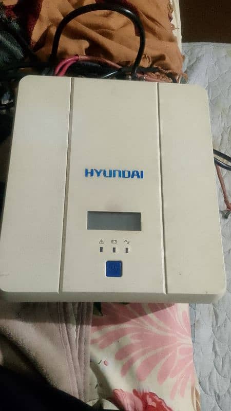 Hyundai solar inverter ups ok solar working. 1300watts ups. 0