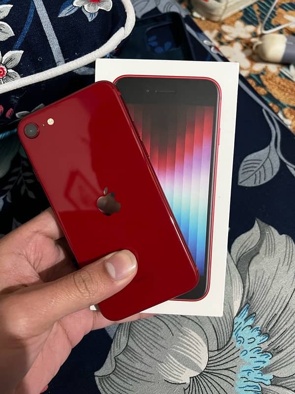 Iphone SE 2022 Box Open 0