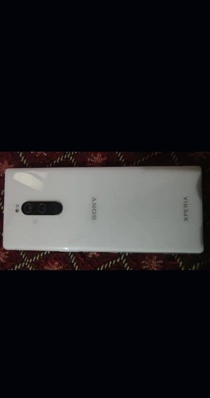 Sony Experia 1 0