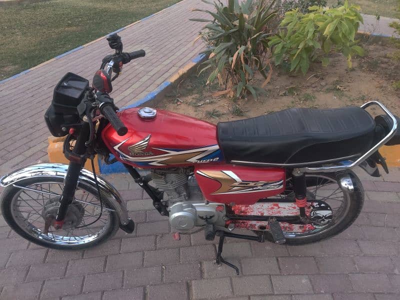 Honda 125 model 2020 Karachi number first owner 6