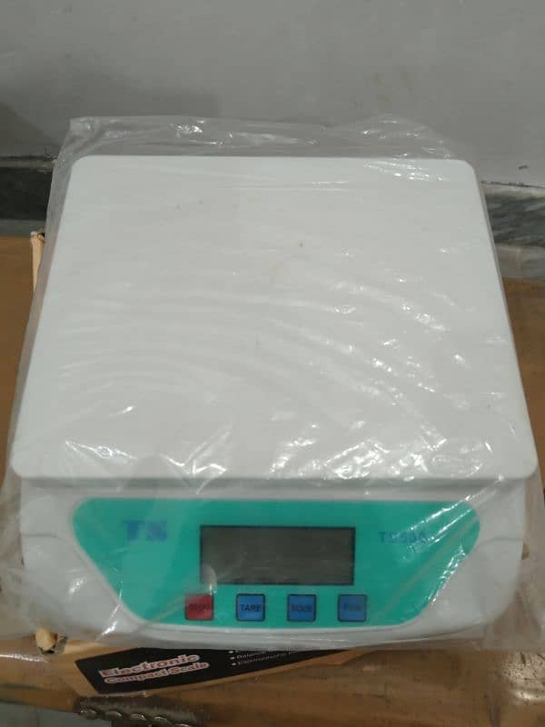 Electronic compact scale 2