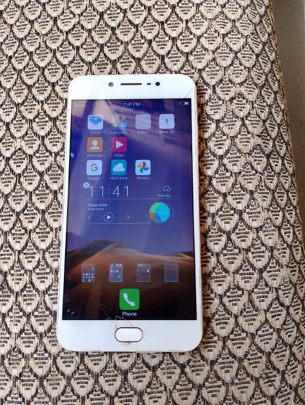 urgent sale vivo y67 0