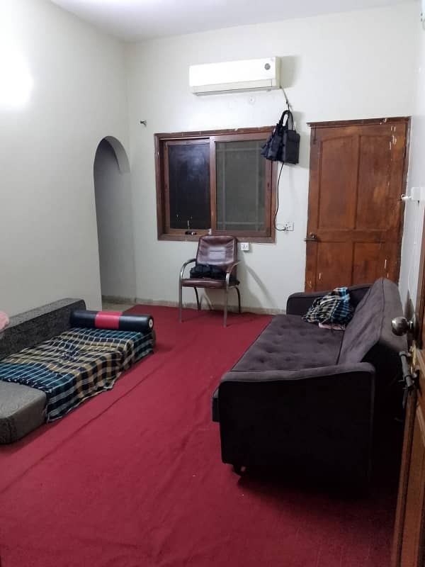 Portion available for rent gulshan-e-iqbal block 10 2