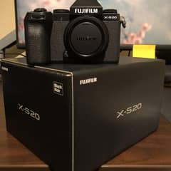 FUJIFILM X-S20 Mirrorless Camera (Black) 0302-9683211