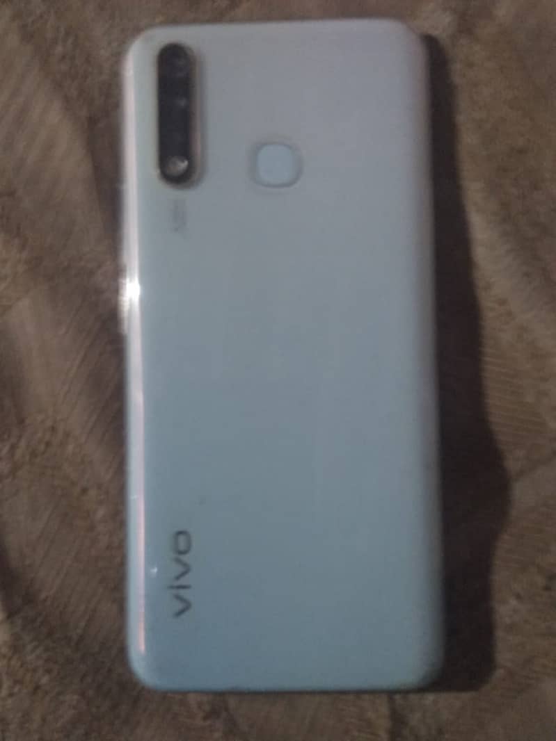 Vivo y19  4+1*128 0