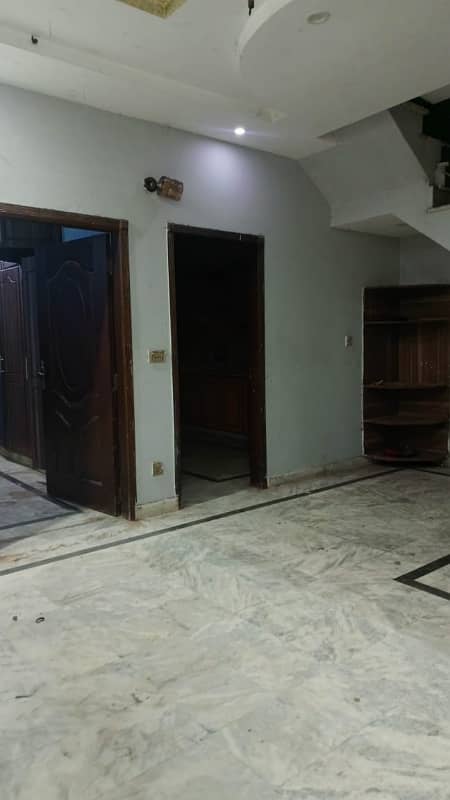 5 Marla Upper Portion for Rent in Johar Town Phase 2 for Family and Silent office (Call center + Software house) 0