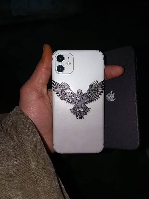 iPhone 11 watarpak 10by10/ factory unlocke WhatsApp number 03428705960 1