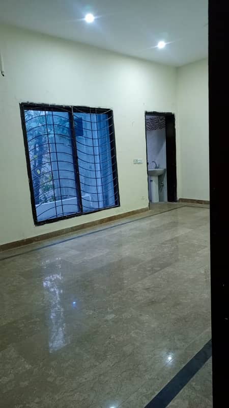 10 Marla House for Rent in Johar Town for Family and Silent office (Call center + Software house) 3