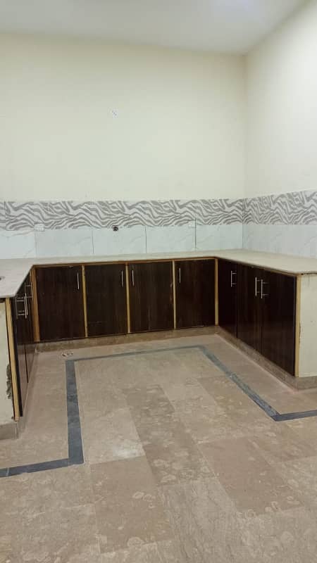 10 Marla House for Rent in Johar Town for Family and Silent office (Call center + Software house) 4