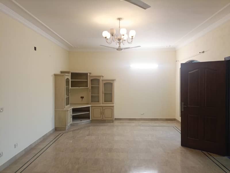 1 Kanal House for Rent in Johar Town for Family and Silent office (Call center + Software house) 2