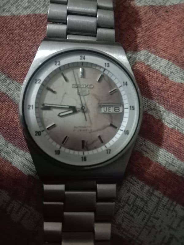 sale seiko 5 automatic 21 jewels. 200 percent perfect working. 1