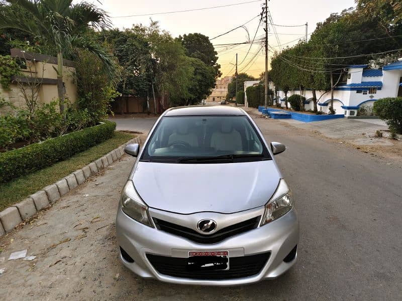 TOYOTA VITZ F 1.0cc MODEL 2014 REG. 2014 ORIGINAL SILVER METALIC COLOR 1