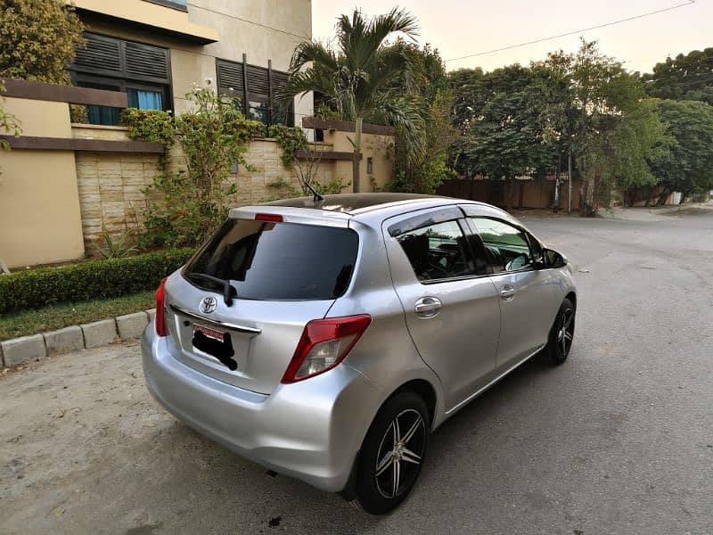 TOYOTA VITZ F 1.0cc MODEL 2014 REG. 2014 ORIGINAL SILVER METALIC COLOR 5