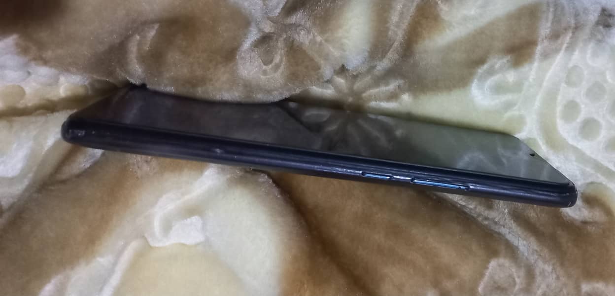 Infinix hot 9 play 4/64 10/10 condition 1