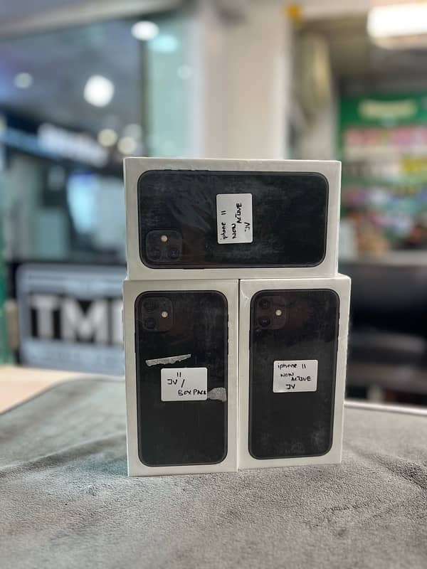 iPhone 11 / 64 Gb / Box pack 0