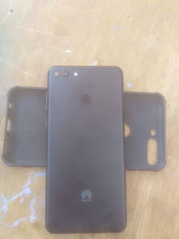 huawei y9 2018 3 ram  32 room 3