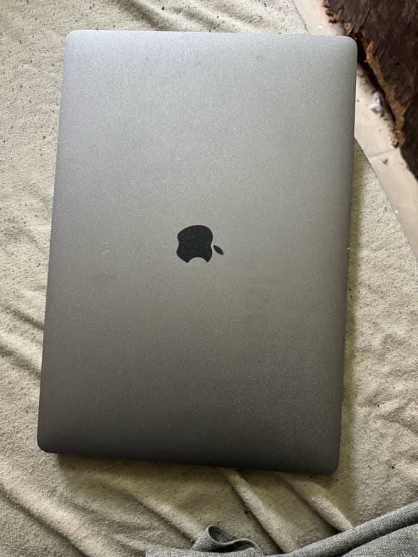 MacBook Pro 2019 11