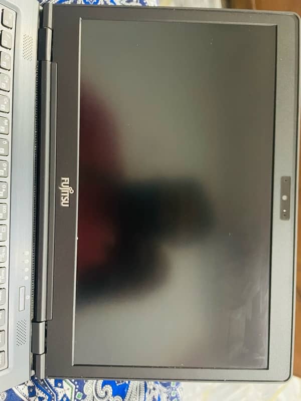 Fujitsu LIFEBOOK U Series 3