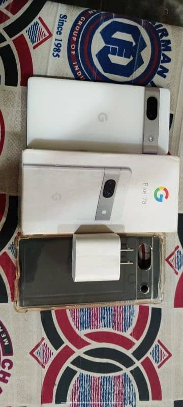 Google pixel 7A 10/10 white 2