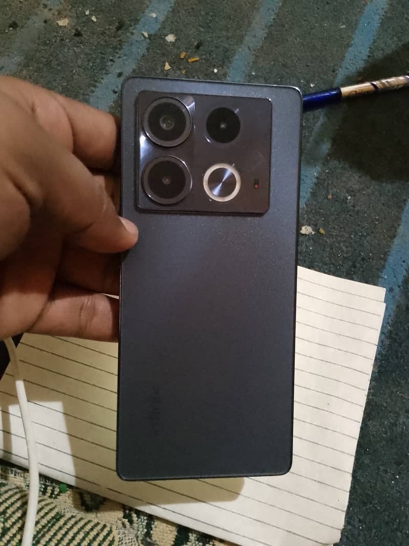 Infinix note 40 9/10 2