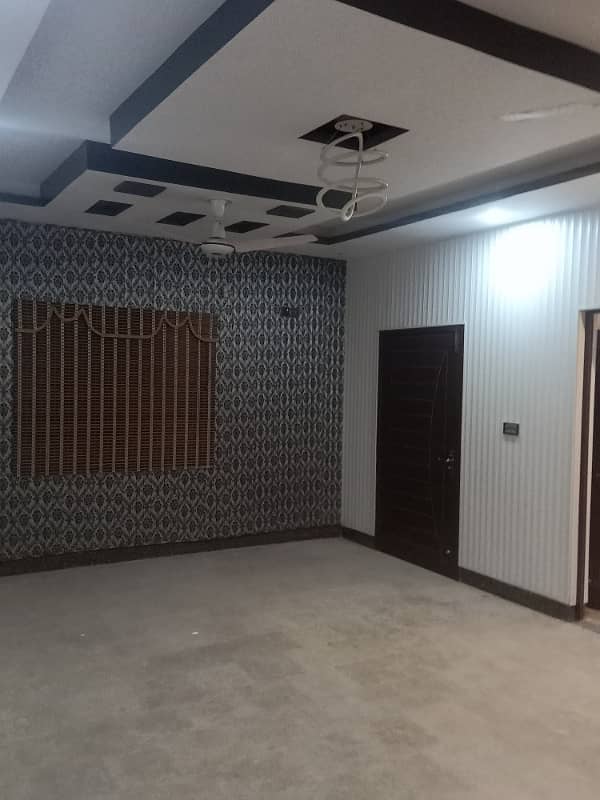 Portion 3 Beds DD West Open 2nd Floor in Block 11 Gulistan e Jauhar 9