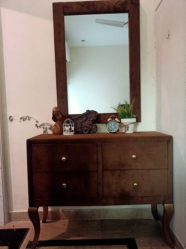 Console table/ Dresser 0