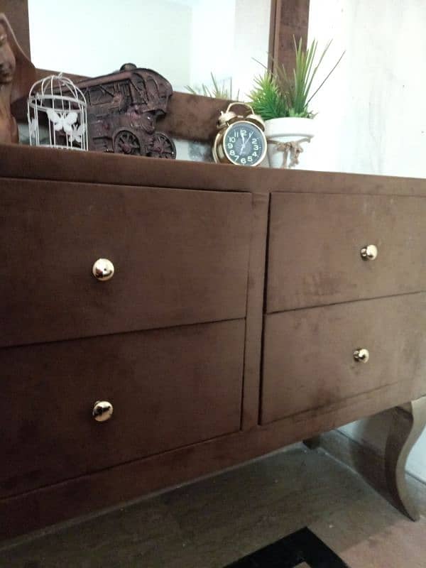 Console table/ Dresser 1