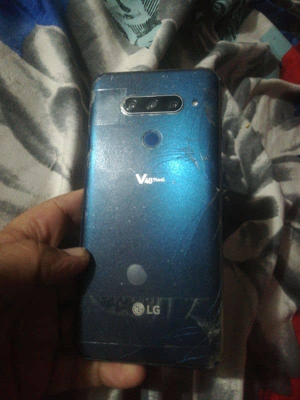 LG v40  for all gaming phone 1