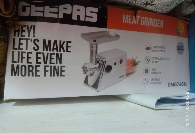 Brand New Geepas Foreign Meat Grinder 0