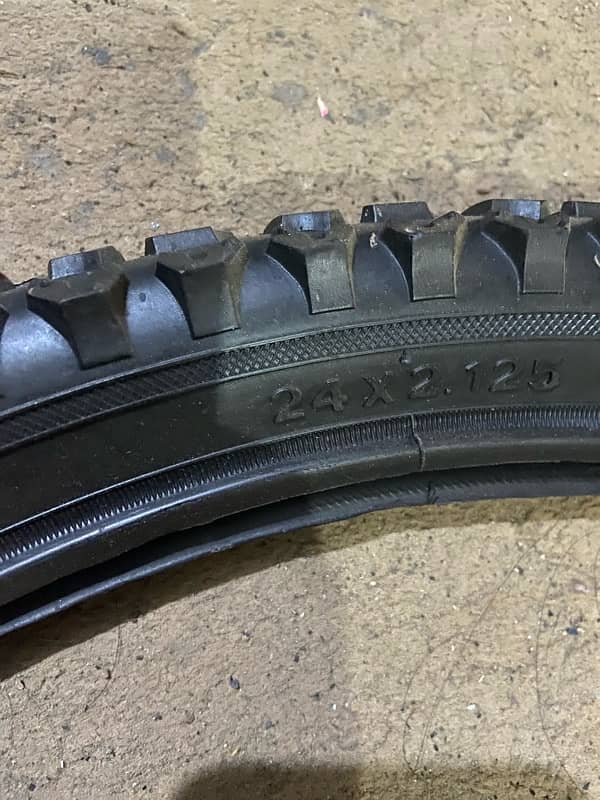 CYCLE TYRE 0