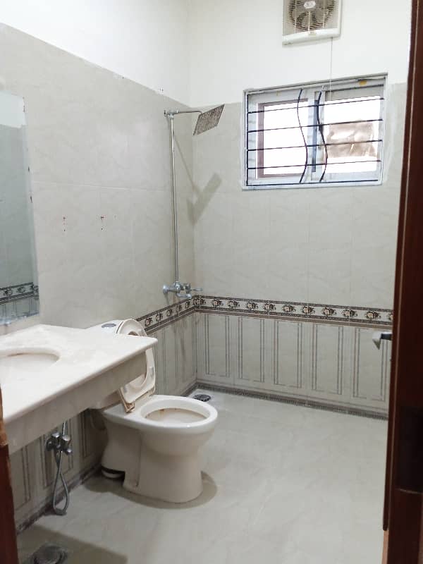 Beautiful Upper Portion For Rent 4