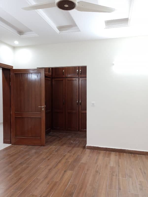 Beautiful Upper Portion For Rent 5