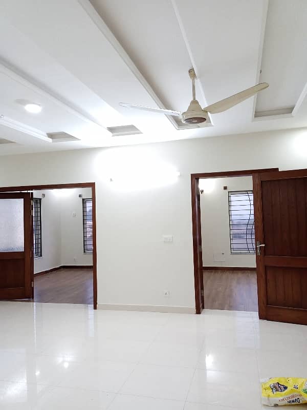 Beautiful Upper Portion For Rent 7