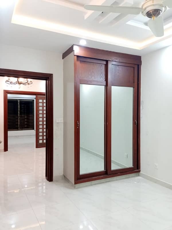 A Palatial Residence For rent In D-12 D-12 5