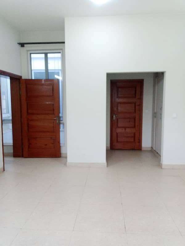 Beautiful Upper Portion For Rent 4