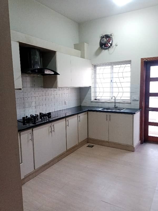 Beautiful Upper Portion For Rent 6