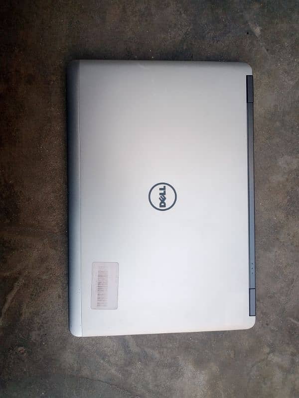 Dell E7440 0