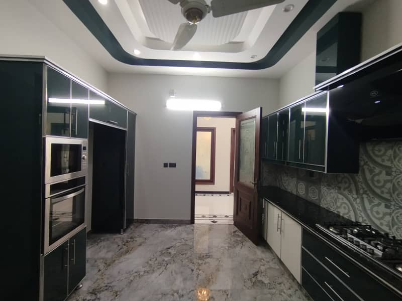 1 KANAL BRAND NEW SPANISH HOUSE FOR SALE IN NFC PHASE 1 29