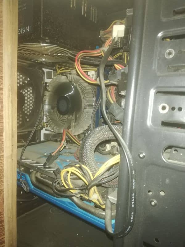 gaming pc with card and lcd 3