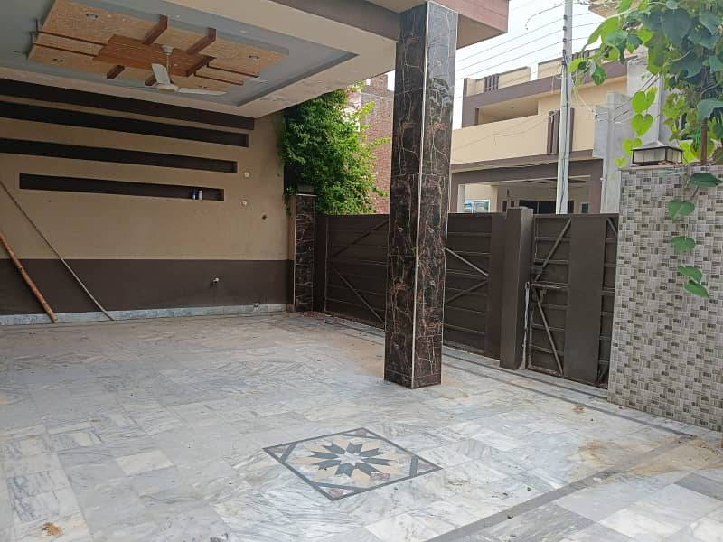 In Jhang Road Of Jhang Road, A 10 Marla House Is Available 1