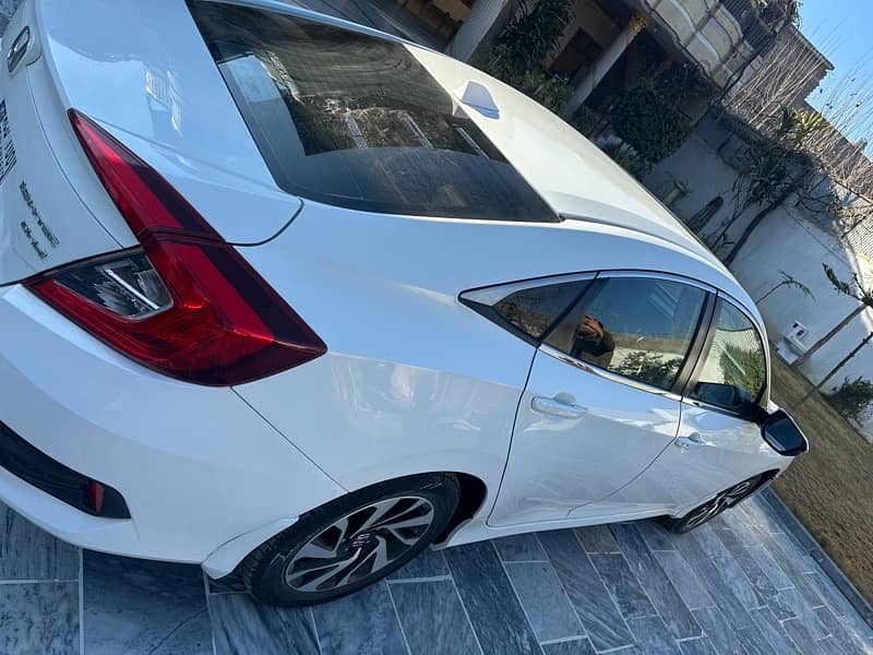 Honda Civic Oriel 2016 3