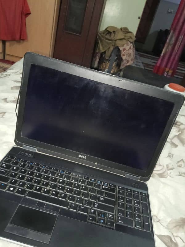 Dell Latitude 2