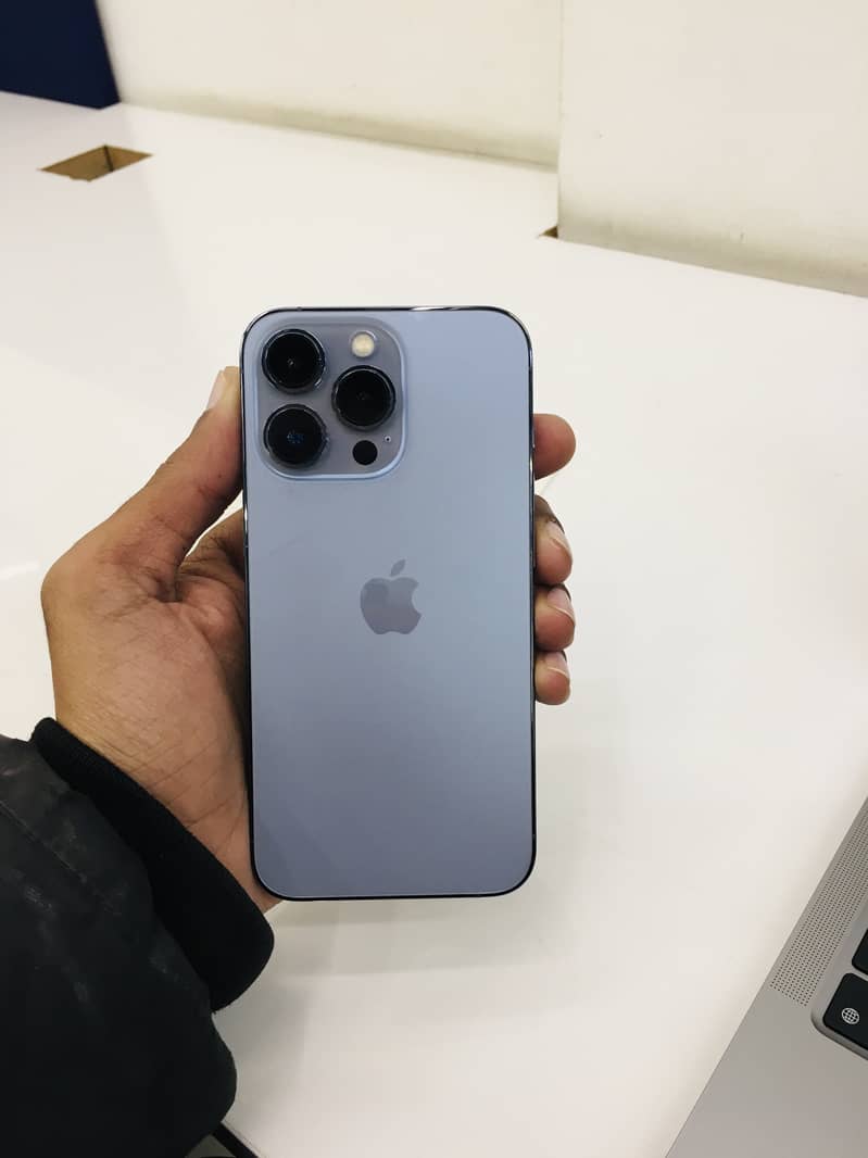 iPhone 13 Pro 0