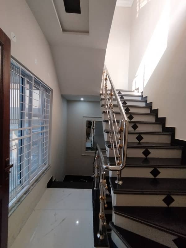 10.3 MARLA BRAND NEW SPANISH HOUSE FOR SALE IN PGECH PHASE 2 COLLEGE ROAD LAHORE 27